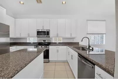 8107 Bellafiore Way, Boynton Beach, FL 33472 - Photo 6