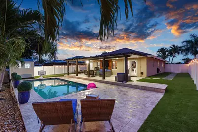 533 NE 1st Avenue, Deerfield Beach, FL 33441 - Photo 2