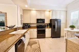 3 Harbour Isle Dr E, Fort Pierce, FL 34949 - Photo 4