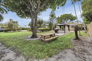 1420 Miami Rd, Fort Lauderdale, FL 33316 - Photo 16