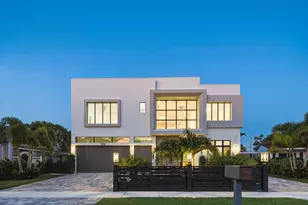 1300 NE 4th Ct, Boca Raton, FL 33432 - Photo 2