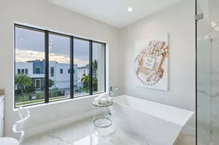 1300 NE 4th Ct, Boca Raton, FL 33432 - Photo 24