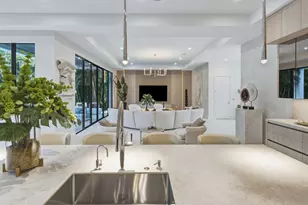 1300 NE 4th Ct, Boca Raton, FL 33432 - Photo 12