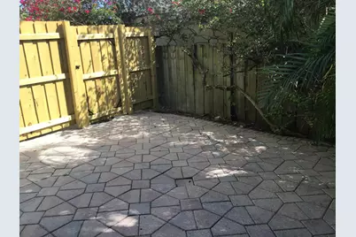 812 SE 8th Avenue, Deerfield Beach, FL 33441 - Photo 14