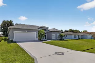 1711 SE Fairfield St, Port Saint Lucie, FL 34983 - Photo 4