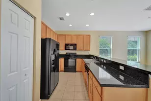 1326 SW 147th Ter, Pembroke Pines, FL 33027 - Photo 14