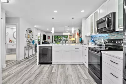 42 Stratford Lane W #D, Boynton Beach, FL 33436 - Photo 4