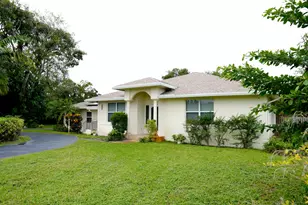 821 SW 13th Ct, Pompano Beach, FL 33060 - Photo 2