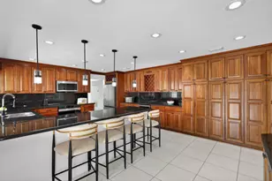 5510 W Castlegate Ave, Davie, FL 33331 - Photo 14