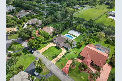 5510 W Castlegate Avenue, Davie, FL 33331 - Photo 54