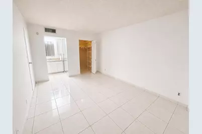 17021 N Bay Road #Unit 126, Sunny Isles Beach, FL 33160 - Photo 4