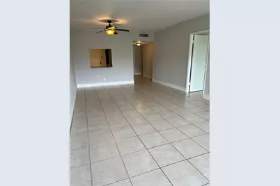 3100 N Palm Aire Drive #204, Pompano Beach, FL 33069 - Photo 8