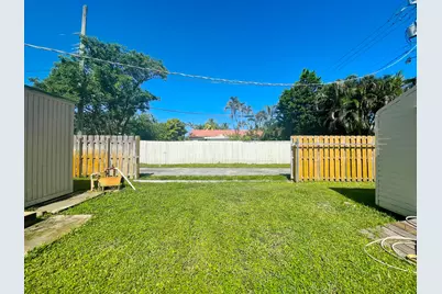 213 SW 3rd Place, Dania Beach, FL 33004 - Photo 12