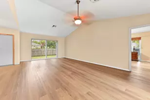 7123 NW 42nd Ct, Coral Springs, FL 33065 - Photo 10