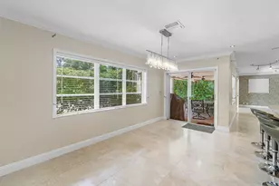 317 NE 2nd St, Boca Raton, FL 33432 - Photo 12