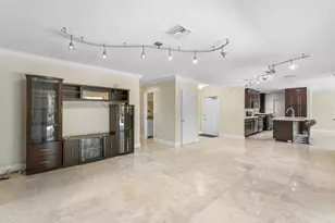 317 NE 2nd St, Boca Raton, FL 33432 - Photo 14