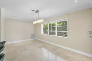 317 NE 2nd St, Boca Raton, FL 33432 - Photo 10
