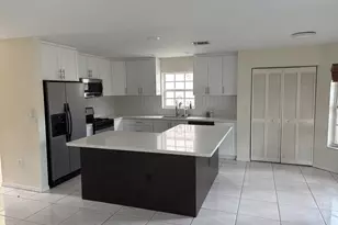56 Gables Blvd, Weston, FL 33326 - Photo 6