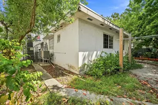 1170 71st St, Miami Beach, FL 33141 - Photo 34