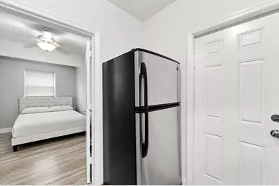 1170 71st Street, Miami Beach, FL 33141 - Photo 10