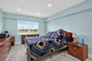 13001 SW 11th Ct, Pembroke Pines, FL 33027 - Photo 14
