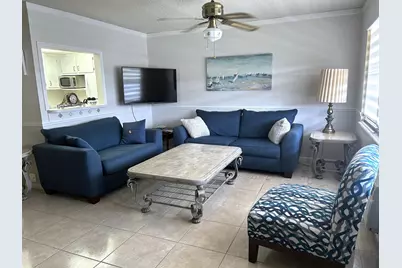 335 Farnham P, Deerfield Beach, FL 33442 - Photo 2
