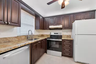 10444 NW 30th Court #307, Sunrise, FL 33322 - Photo 4