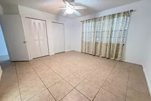 1300 SW 125th Ave, Pembroke Pines, FL 33027 - Photo 8