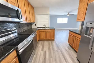 7975 NW 8th St, Margate, FL 33063 - Photo 2