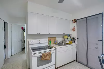 516 S Arnold Avenue, Lantana, FL 33462 - Photo 14