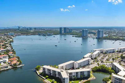 2000 Island Boulevard #903, Aventura, FL 33160 - Photo 52