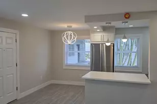 215 E Normandy E, Delray Beach, FL 33484 - Photo 8