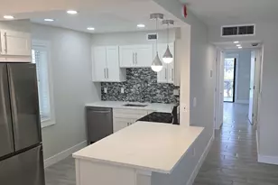 215 E Normandy E, Delray Beach, FL 33484 - Photo 2