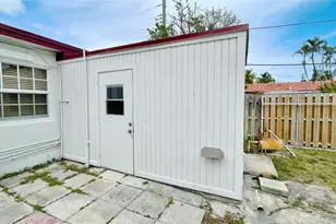 213 SW 3rd Pl, Dania Beach, FL 33004 - Photo 36