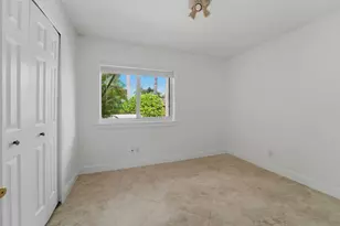 217 Parkwood Dr S, Royal Palm Beach, FL 33411 - Photo 26