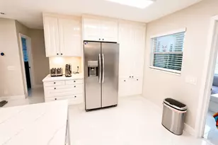 327 Lancaster St, Boca Raton, FL 33487 - Photo 2