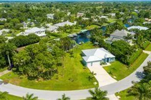 2070 NW Pine Tree Way, Stuart, FL 34994 - Photo 32