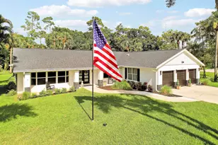 12709 Quercus Ln, Wellington, FL 33414 - Photo 2
