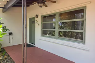 704 NE 22nd Dr, Wilton Manors, FL 33305 - Photo 2