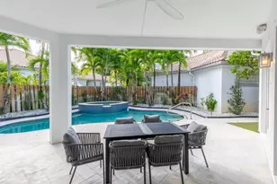2443 Players Ct, Wellington, FL 33414 - Photo 32