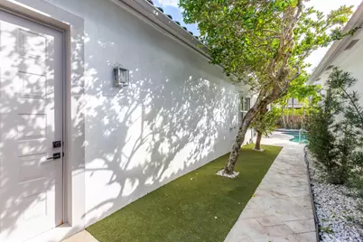 2443 Players Court, Wellington, FL 33414 - Photo 34