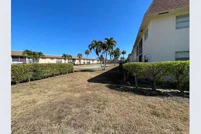 9911 Sandalfoot Boulevard #112, Boca Raton, FL 33428 - Photo 8