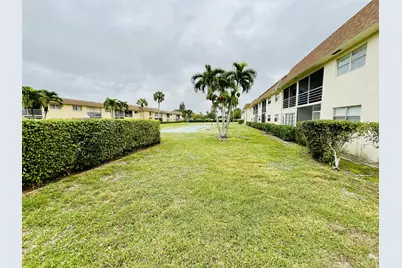 9911 Sandalfoot Boulevard #112, Boca Raton, FL 33428 - Photo 12