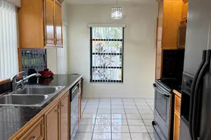 5075 Mirror Lakes Blvd, Boynton Beach, FL 33472 - Photo 10