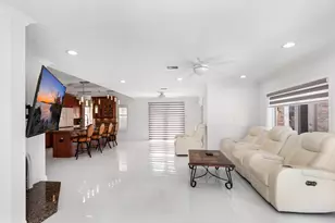 2557 SW 14th Ct, Deerfield Beach, FL 33442 - Photo 6