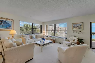 372 Golfview Road #403, North Palm Beach, FL 33408 - Photo 12