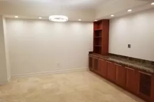 20201 E Country Club Dr, Aventura, FL 33180 - Photo 28