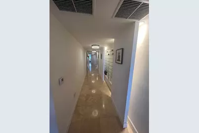 20201 E Country Club Drive #1009, Aventura, FL 33180 - Photo 8