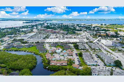 950 S Kanner Highway #Unit B31, Stuart, FL 34994 - Photo 8