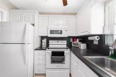 2100 NE 38th Street #205, Lighthouse Point, FL 33064 - Photo 4